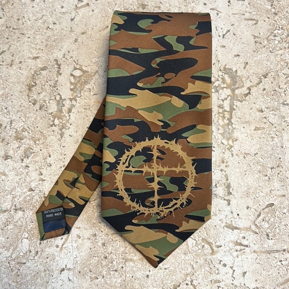 Man of God by Dickson Camo Tie - Picture 4 of 5